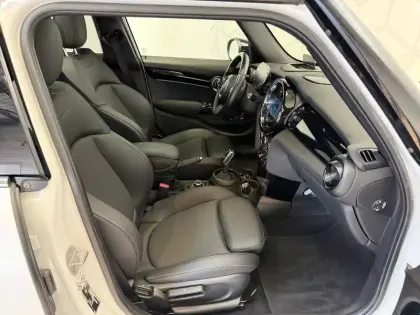 Photo 19 Mini Mini Hatch 5 Portes Cooper 136 ch DKG7