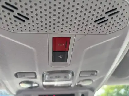 Photo 19 Peugeot 208  Electrique 50 kWh 136ch