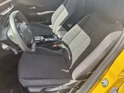 Photo 10 Peugeot 208  Electrique 50 kWh 136ch