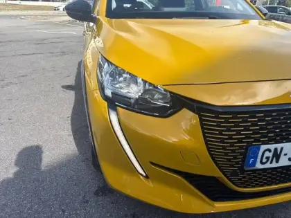 Photo 15 Peugeot 208  Electrique 50 kWh 136ch