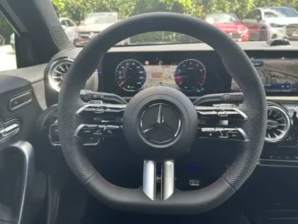 Photo 6 Mercedes Classe A  180