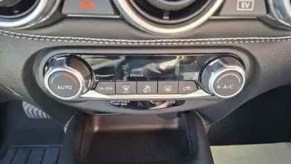 Photo 32 Nissan Juke  HYBRID 143