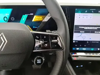 Photo 37 Renault Espace  E-Tech full hybrid 200 GSR2