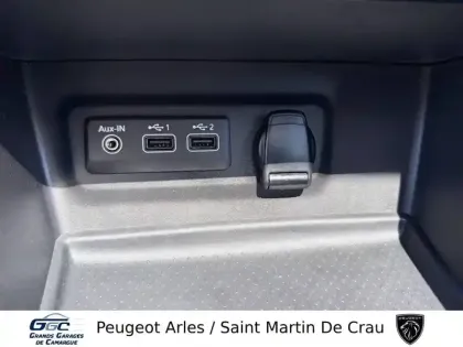 Photo 19 Renault Megane Mégane IV Berline TCe 140 EDC FAP - 21N