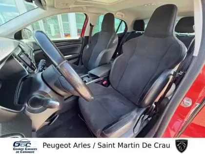 Photo 8 Renault Megane Mégane IV Berline TCe 140 EDC FAP - 21N