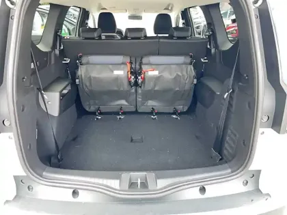 Photo 17 Dacia Jogger  Hybrid 155 7 pl