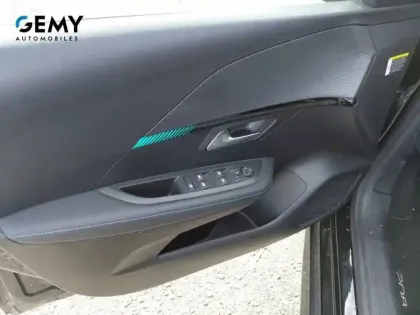 Photo 11 Peugeot 208  PureTech 100 S&S BVM6