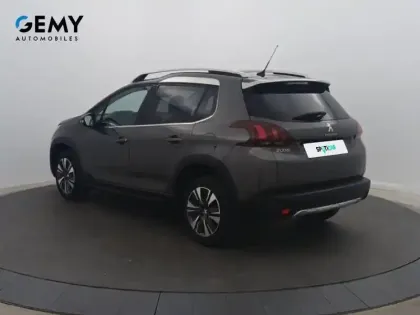 Photo 31 Peugeot 2008  BlueHDi 100ch S&S BVM5