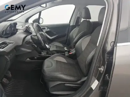Photo 33 Peugeot 2008  BlueHDi 100ch S&S BVM5