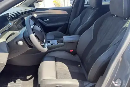 Photo 9 Peugeot 408  Hybrid 145 e-DCS6