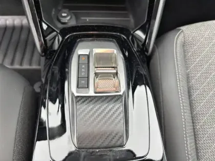 Photo 13 Peugeot 208  Hybrid 100 e-DCS6