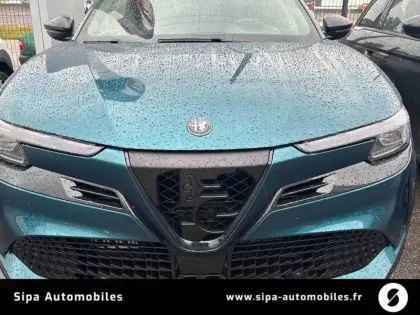Photo 45 Alfa Romeo Junior  1.2 Ibrida 145 ch e-DCT6