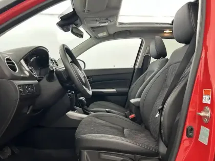 Photo 8 Suzuki Vitara  1.5 Dualjet Hybrid Auto