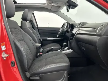 Photo 13 Suzuki Vitara  1.5 Dualjet Hybrid Auto
