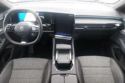 Photo 8 Renault Espace  E-Tech full hybrid 200 GSR2