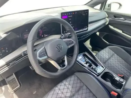 Photo 8 Volkswagen Golf 8 FL 1.5 ETSI 150 CH DSG7 R LINE