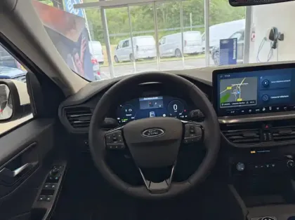 Photo 6 Ford Kuga 2.5 Duratec 180ch Hybrid FlexiFuel Titanium Business Powershift