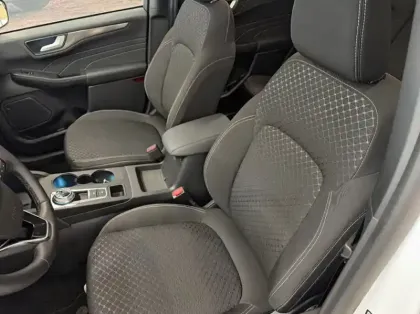 Photo 9 Ford Kuga 2.5 Duratec 180ch Hybrid FlexiFuel Titanium Business Powershift