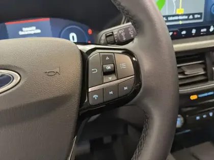 Photo 17 Ford Kuga 2.5 Duratec 180ch Hybrid FlexiFuel Titanium Business Powershift