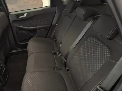 Photo 8 Ford Kuga 2.5 Duratec 180ch Hybrid FlexiFuel Titanium Business Powershift