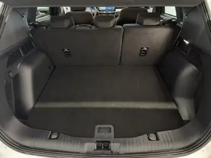 Photo 10 Ford Kuga 2.5 Duratec 180ch Hybrid FlexiFuel Titanium Business Powershift