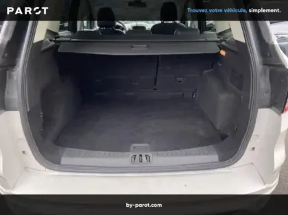 Photo 10 Ford Kuga 2.0 TDCi 150ch Stop&Start Vignale 4x4 Powershift