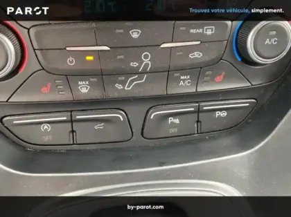 Photo 17 Ford Kuga 2.0 TDCi 150ch Stop&Start Vignale 4x4 Powershift