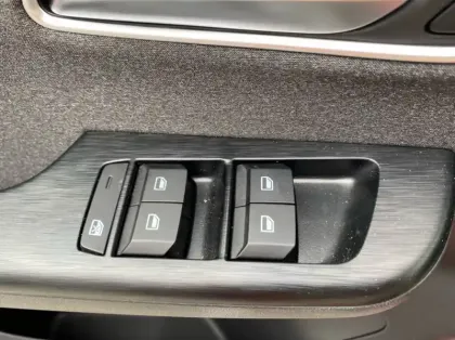 Photo 5 Mg ZS 1.5 Hybrid+ 197ch Comfort