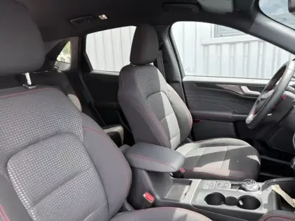 Photo 9 Ford Kuga 2.5 Duratec 190ch FHEV E85 ST-Line Business BVA