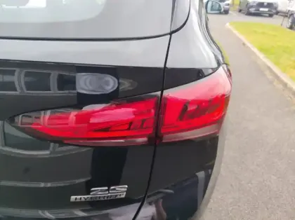 Photo 17 Mg ZS 1.5 Hybrid+ 197ch Comfort