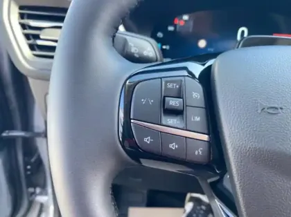 Photo 8 Ford Kuga 2.5 Duratec 180ch Hybrid FlexiFuel Titanium Powershift