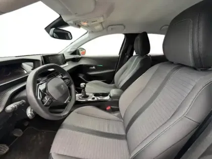 Photo 8 Peugeot 208  1.2 PureTech 100ch S&S Allure  Pack