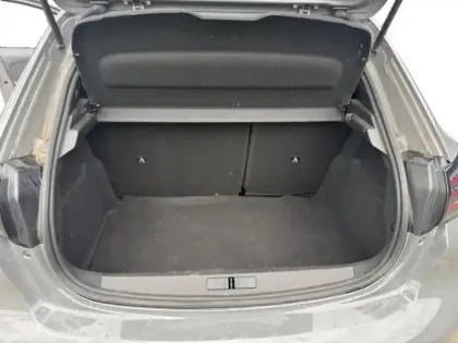 Photo 14 Peugeot 208  1.2 Hybrid 136ch GT e-DCS6