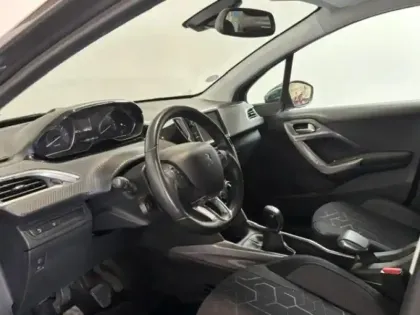 Photo 6 Peugeot 2008  1.2 110 Style GPS Clim Bluetooth Regulateur