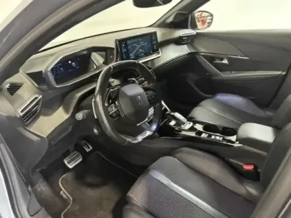 Photo 6 Peugeot 208  1.2 100 GT EAT8 LED / GPS / Carplay / Camera 180