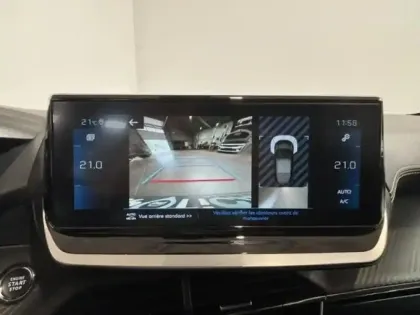 Photo 9 Peugeot 208  1.2 100 GT EAT8 LED / GPS / Carplay / Camera 180