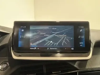 Photo 8 Peugeot 208  1.2 100 GT EAT8 LED / GPS / Carplay / Camera 180