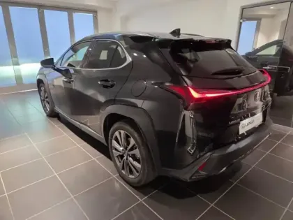 Photo 27 Lexus UX  300h F SPORT Design 2WD MC25