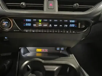 Photo 23 Lexus UX  300h F SPORT Design 2WD MC25