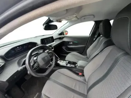 Photo 23 Peugeot 208  e- 136ch Allure