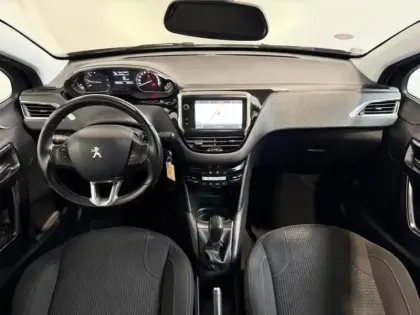 Photo 6 Peugeot 208  1.2  82 Allure 5p GPS / Clim Auto / régulateur