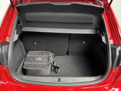 Photo 10 Peugeot 208  e- 136 50 kWh Allure GPS Full Led Camera 180