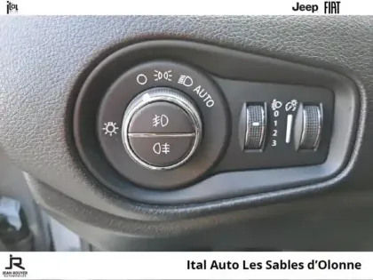 Photo 11 Jeep Renegade  1.0 GSE T3 120ch Quicksilver Winter Edition MY20