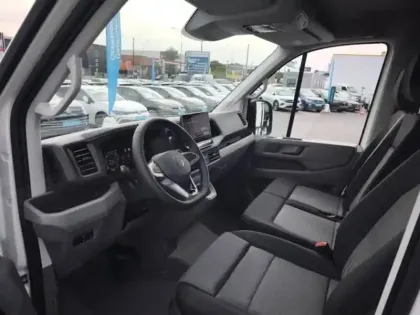 Photo 14 Volkswagen Crafter  Fg 35 L3H3 2.0 TDI 140ch Business Traction BVA8