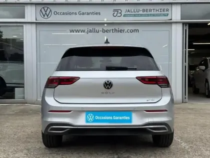 Photo 6 Volkswagen Golf  1.5 eTSI OPF 130ch Active DSG7