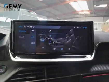 Photo 43 Peugeot 2008  Electrique 54 kWh 156 ch