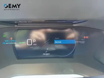Photo 17 Peugeot 2008  Electrique 54 kWh 156 ch