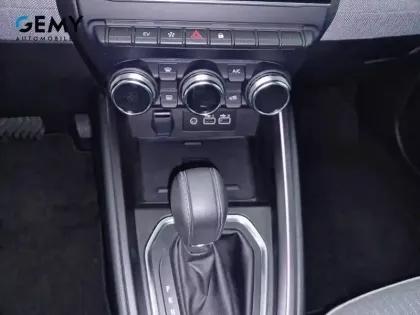 Photo 13 Renault Clio  E-Tech full hybrid 145