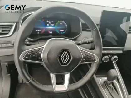 Photo 12 Renault Clio  E-Tech full hybrid 145