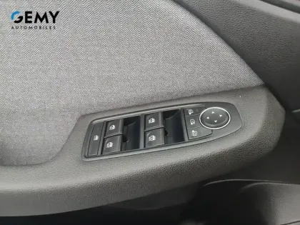 Photo 16 Renault Clio  E-Tech full hybrid 145